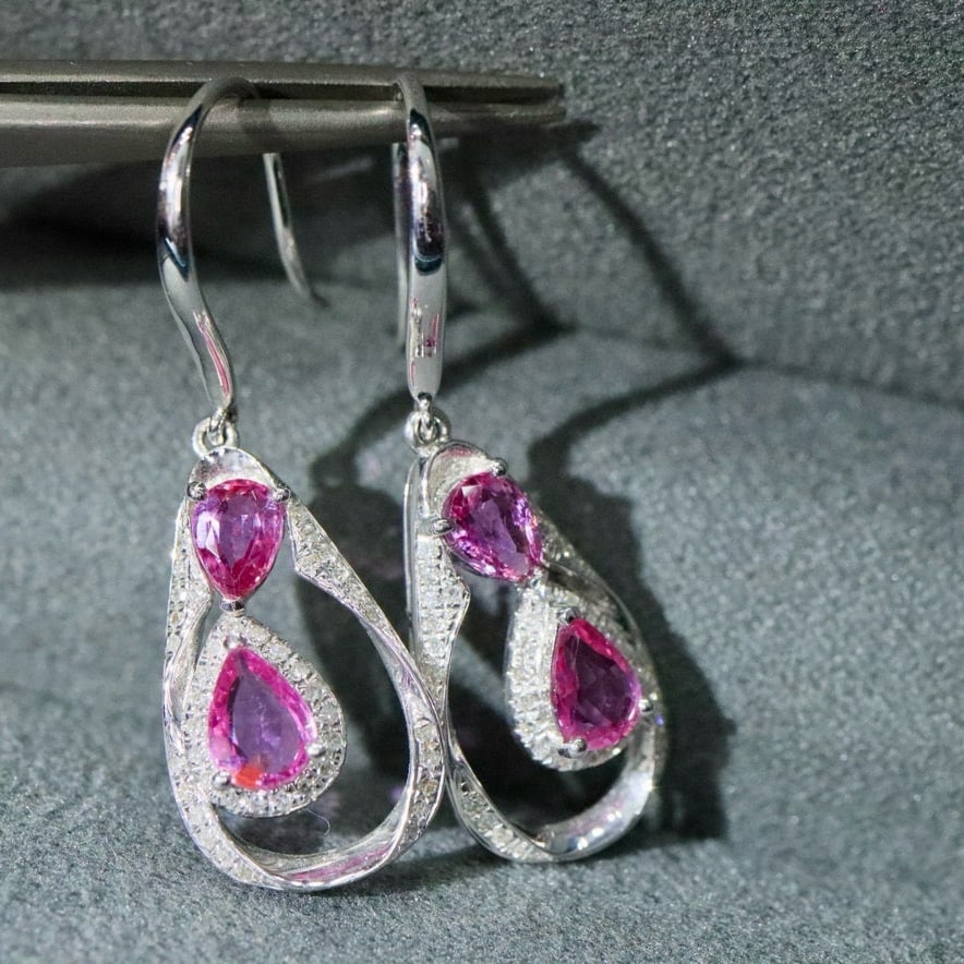 14k Gold 2.30 Ctw Natural Padparadscha Sapphire & Diamond Earrings: Ref:230987161 // gold content:14k gold // main gemstone:padparadscha sapphire // shape:pear // carat weight:1. 98ct // clarity grade:vs-si // color:purple // treatment:natural // cut grade:g // //