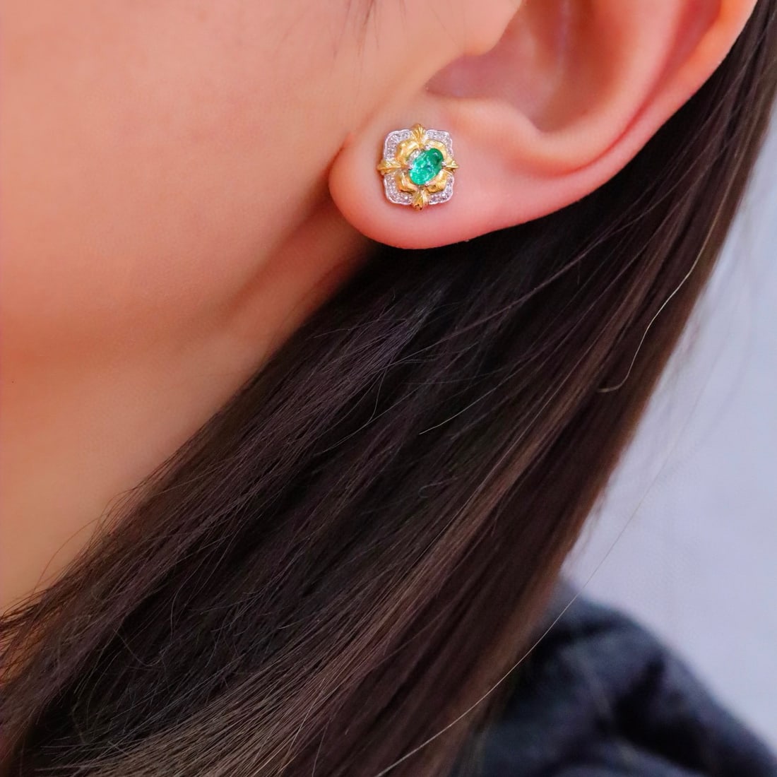 14k Gold 0.50 Ctw Natural Emerald & Diamond Earrings - 6
