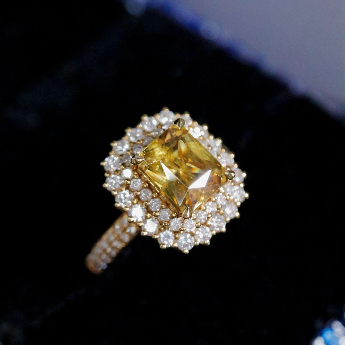 14k Gold 3.15 Ctw Natural Sapphire & Diamond Ring - 3