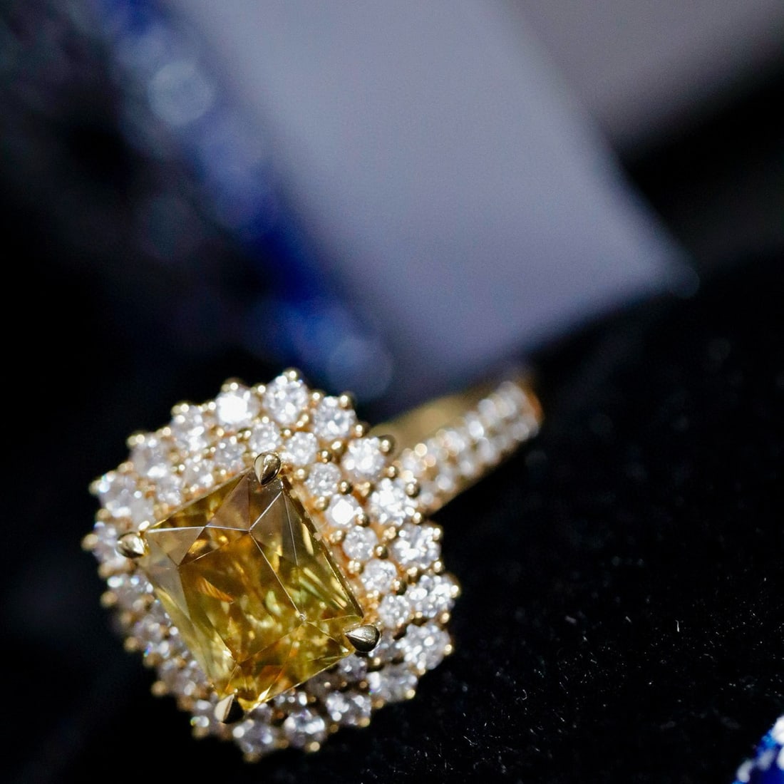 14k Gold 3.15 Ctw Natural Sapphire & Diamond Ring - 5