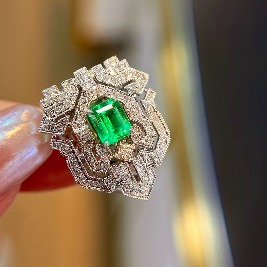 14k Gold 0.48 Ct Natural Emerald & Diamond Brooch: Ref:230987169 // gold content:14k gold // main gemstone:emerald // shape:emerald // carat weight:0. 48ct // clarity grade:vs-si // color:green // treatment:natural // cut grade:g // // adjacent