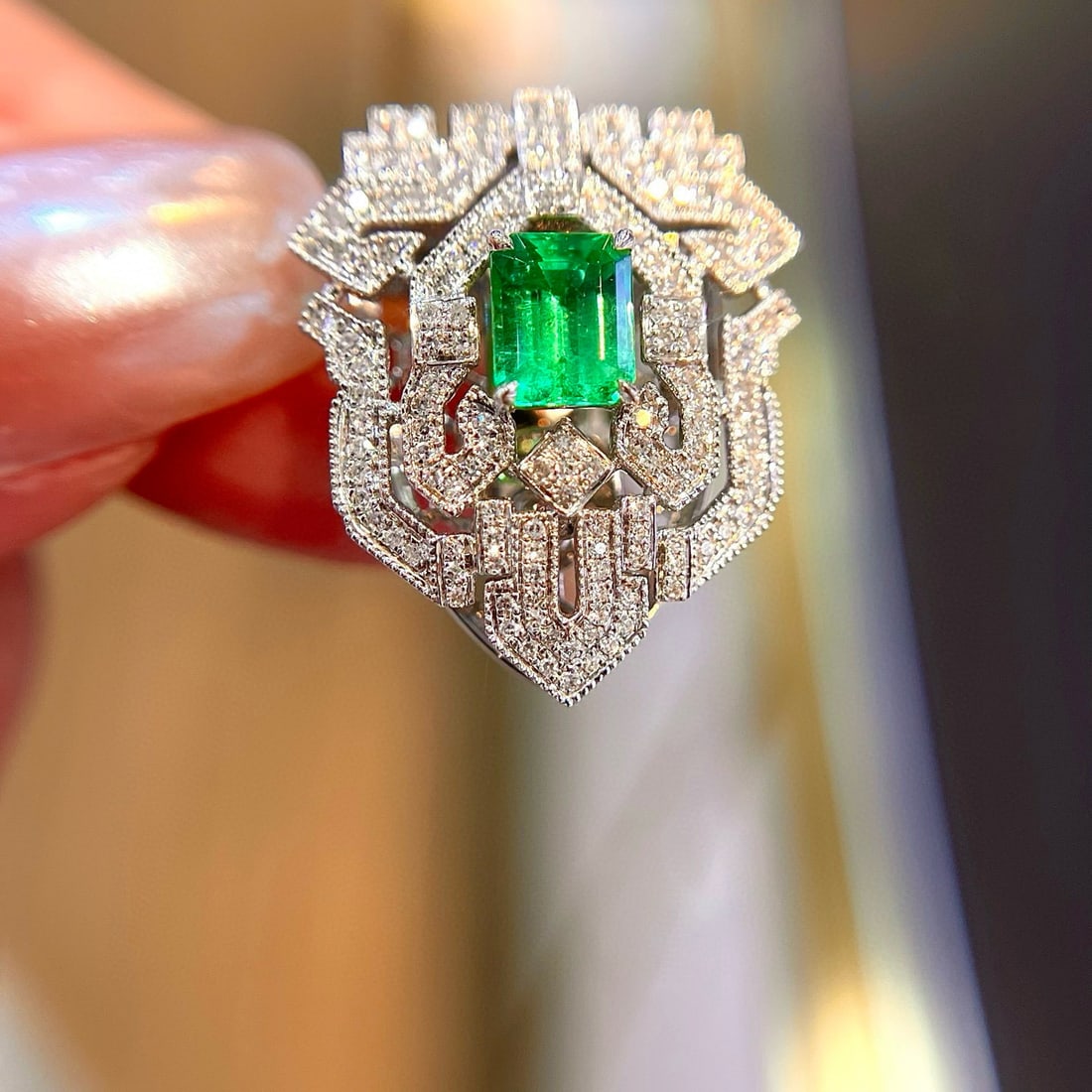 14k Gold 0.48 Ct Natural Emerald & Diamond Brooch - 6