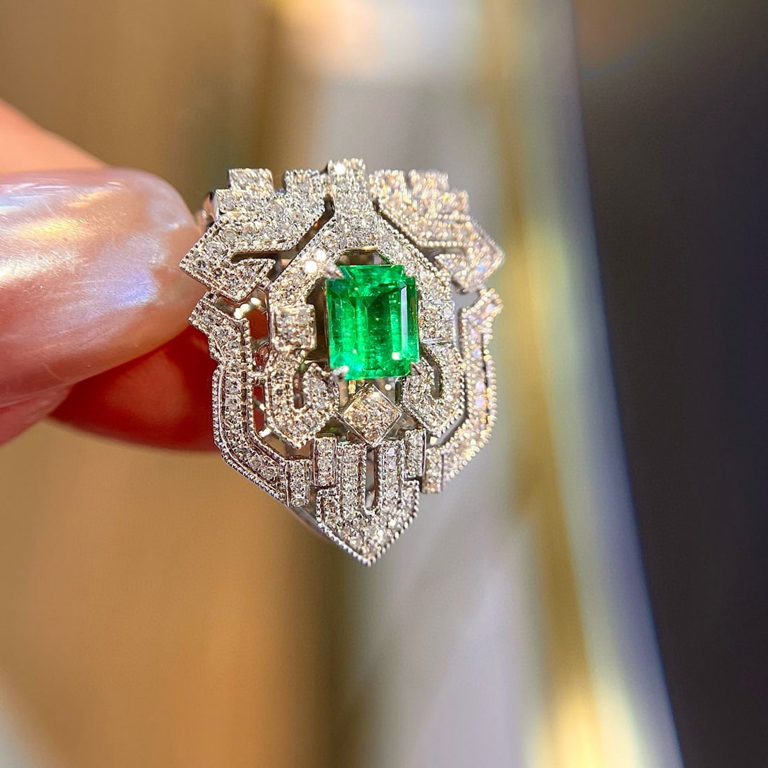 14k Gold 0.48 Ct Natural Emerald & Diamond Brooch - 7