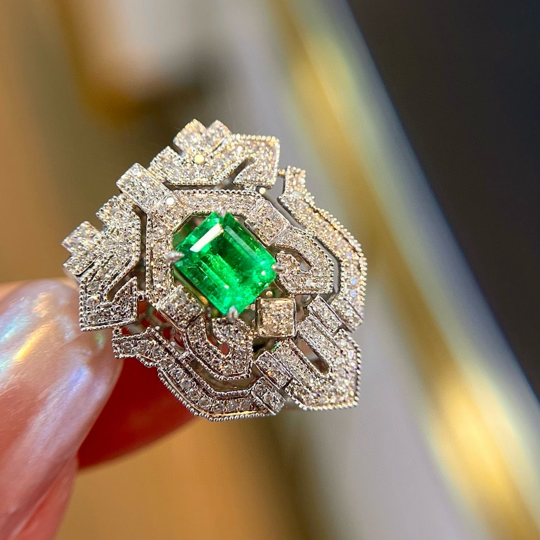 14k Gold 0.48 Ct Natural Emerald & Diamond Brooch - 9