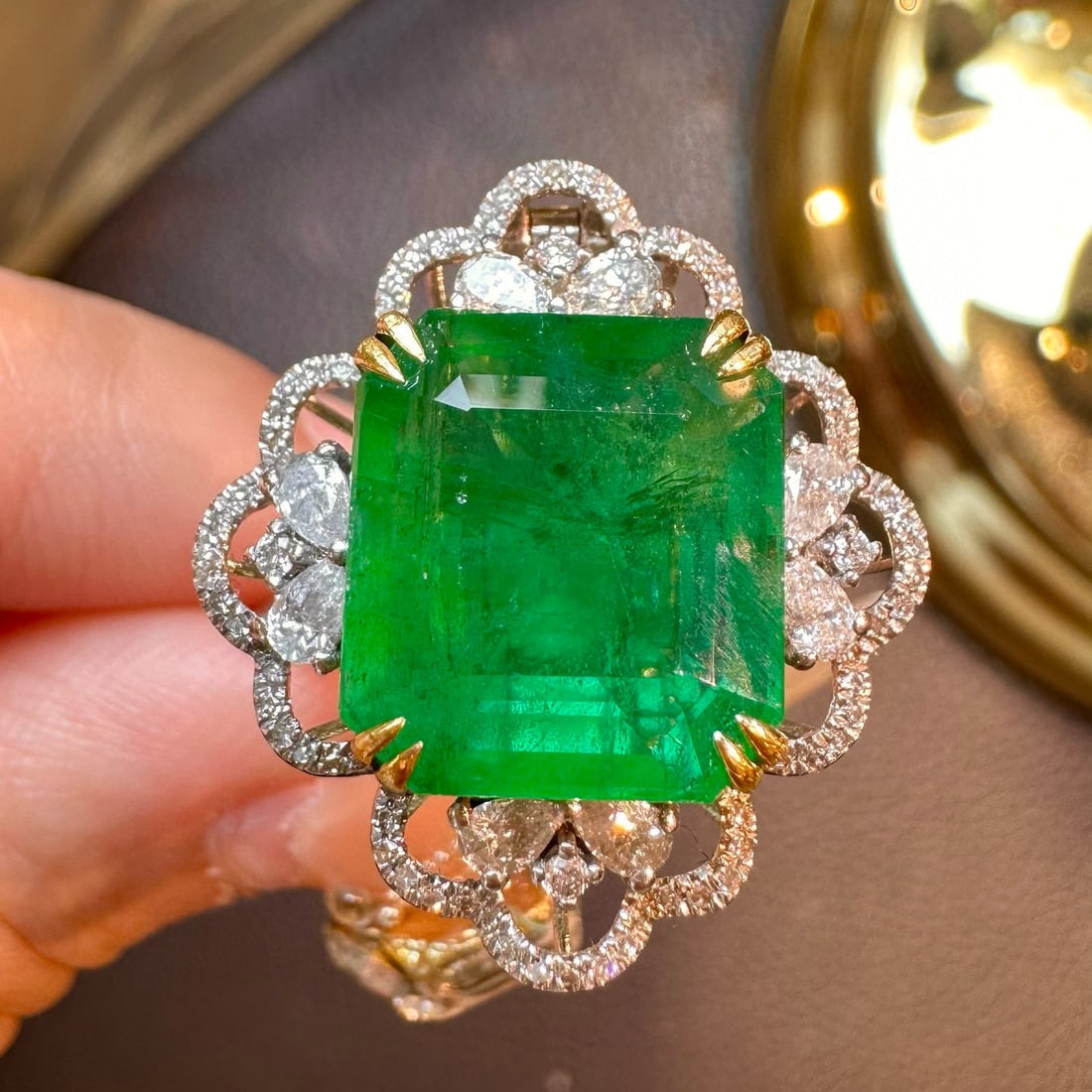 14k Gold 7.10 Ct Natural Emerald & Diamond Ring: Ref:230987174 // gold content:14k gold // ring size:7. 25us // // main gemstone:emerald // shape:emerald // carat weight:7. 10ct // color:green // treatment:natural // cut grade:g // // adjacent gemst
