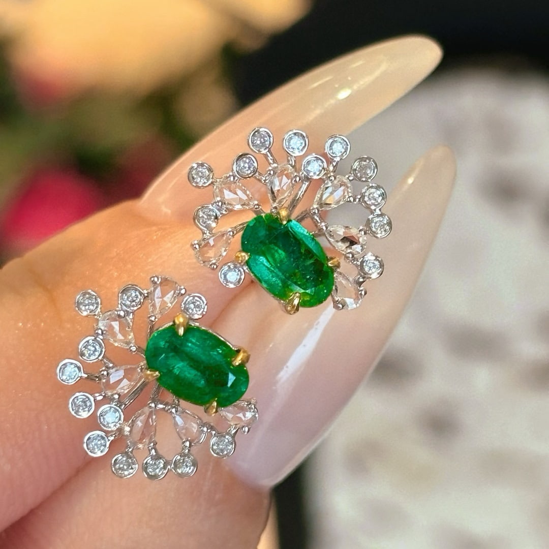 14k Gold 0.80 Ct Natural Emerald & Diamond Earrings - 3