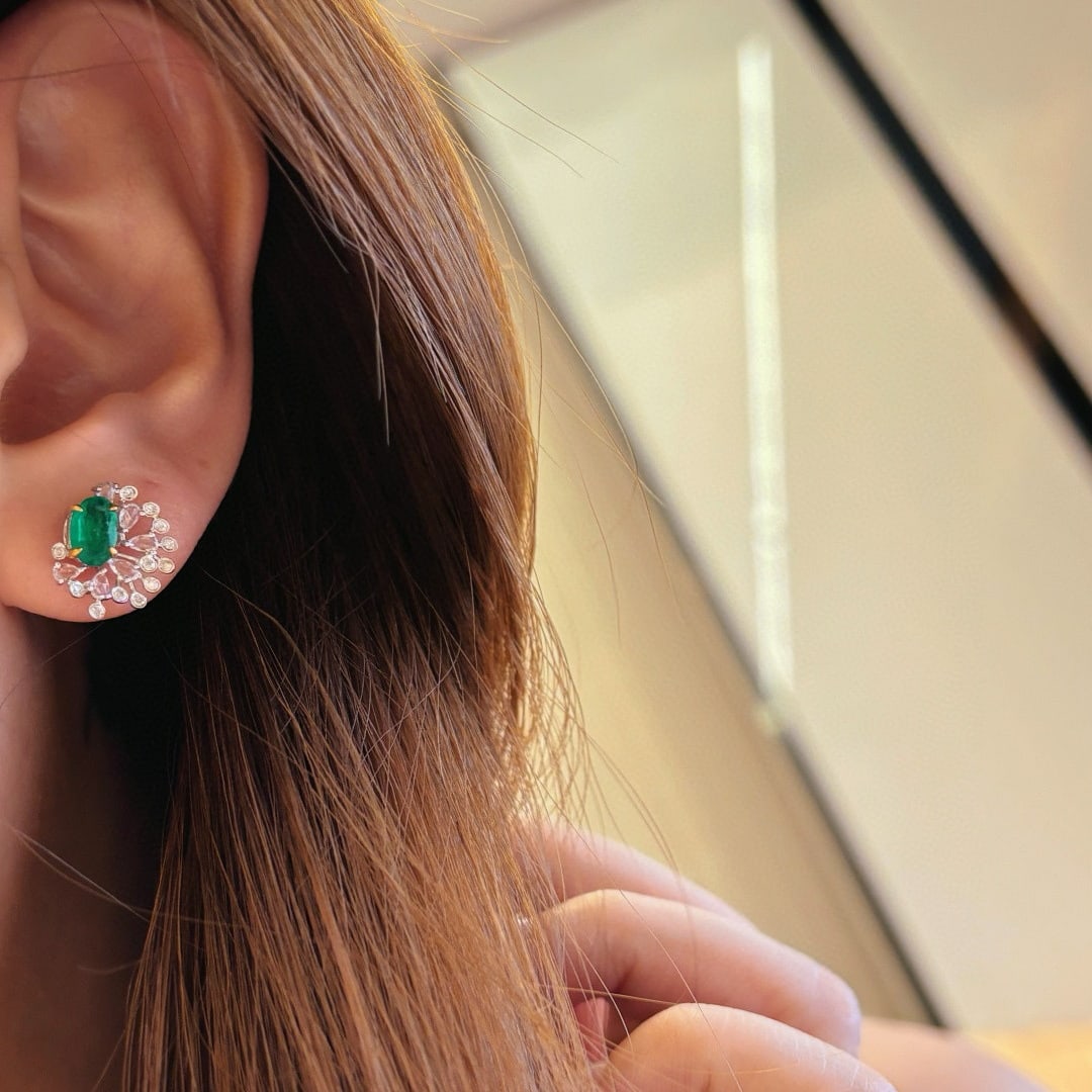 14k Gold 0.80 Ct Natural Emerald & Diamond Earrings - 5