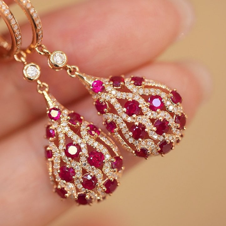 14k Gold 2.40 Ctw Natural Ruby & Diamond Earrings: Ref:230987185 // gold content:14k gold // main gemstone:ruby // shape:round // carat weight:1. 8ct // color:red // treatment:natural // cut grade:g // // adjacent gemstone 2 : diamond // carat