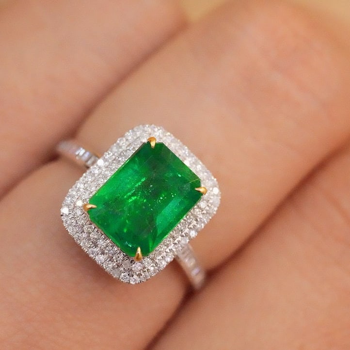 14k Gold 2.9 Ct Natural Emerald & Diamond Ring - 4