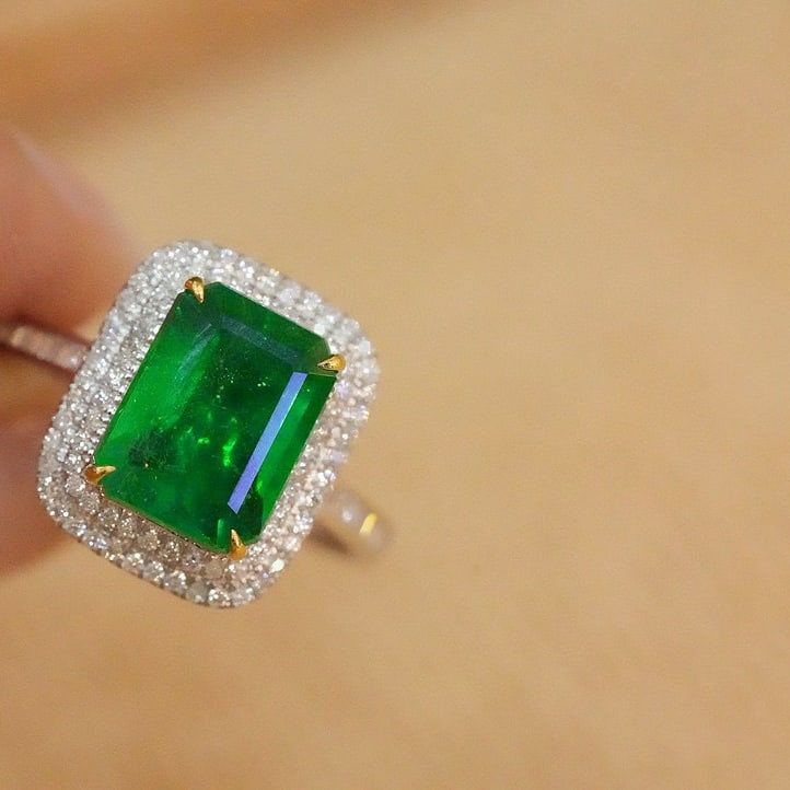 14k Gold 2.9 Ct Natural Emerald & Diamond Ring - 6