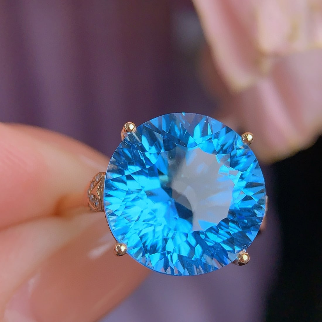 14k Gold 11.3 Ct Natural Topaz & Diamond Ring - 2