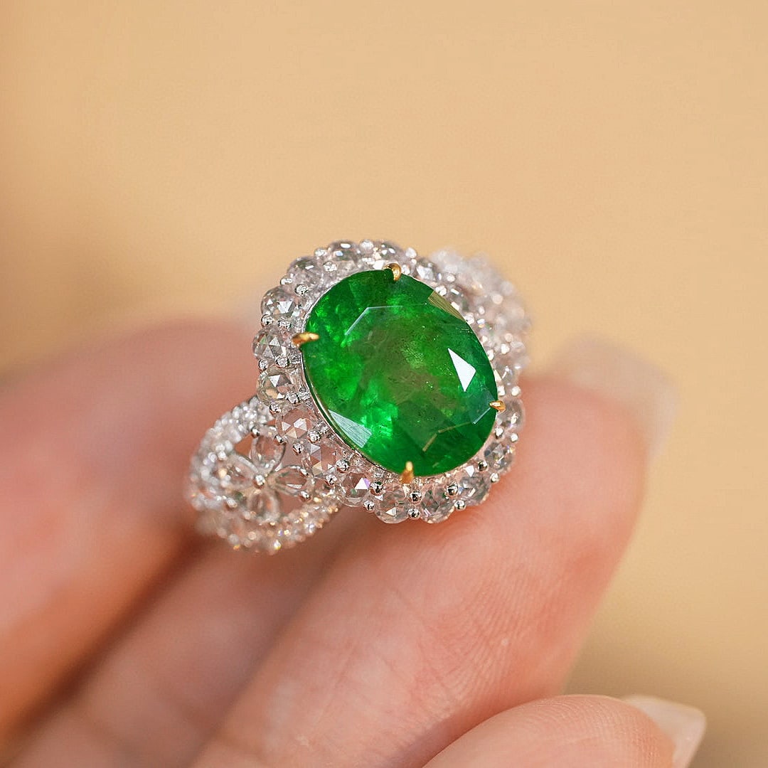 14k Gold 3.4 Ct Natural Emerald & Diamond Ring: Ref:230987192 // gold content:14k gold // ring size:7. 25us // // main gemstone:emerald // shape:oval // carat weight:3. 4ct // color:green // treatment:natural // cut grade:g // // adjacent gemstone 