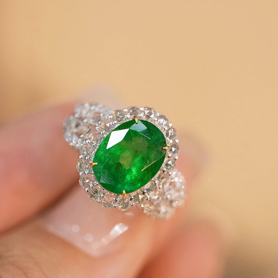 14k Gold 3.4 Ct Natural Emerald & Diamond Ring - 3