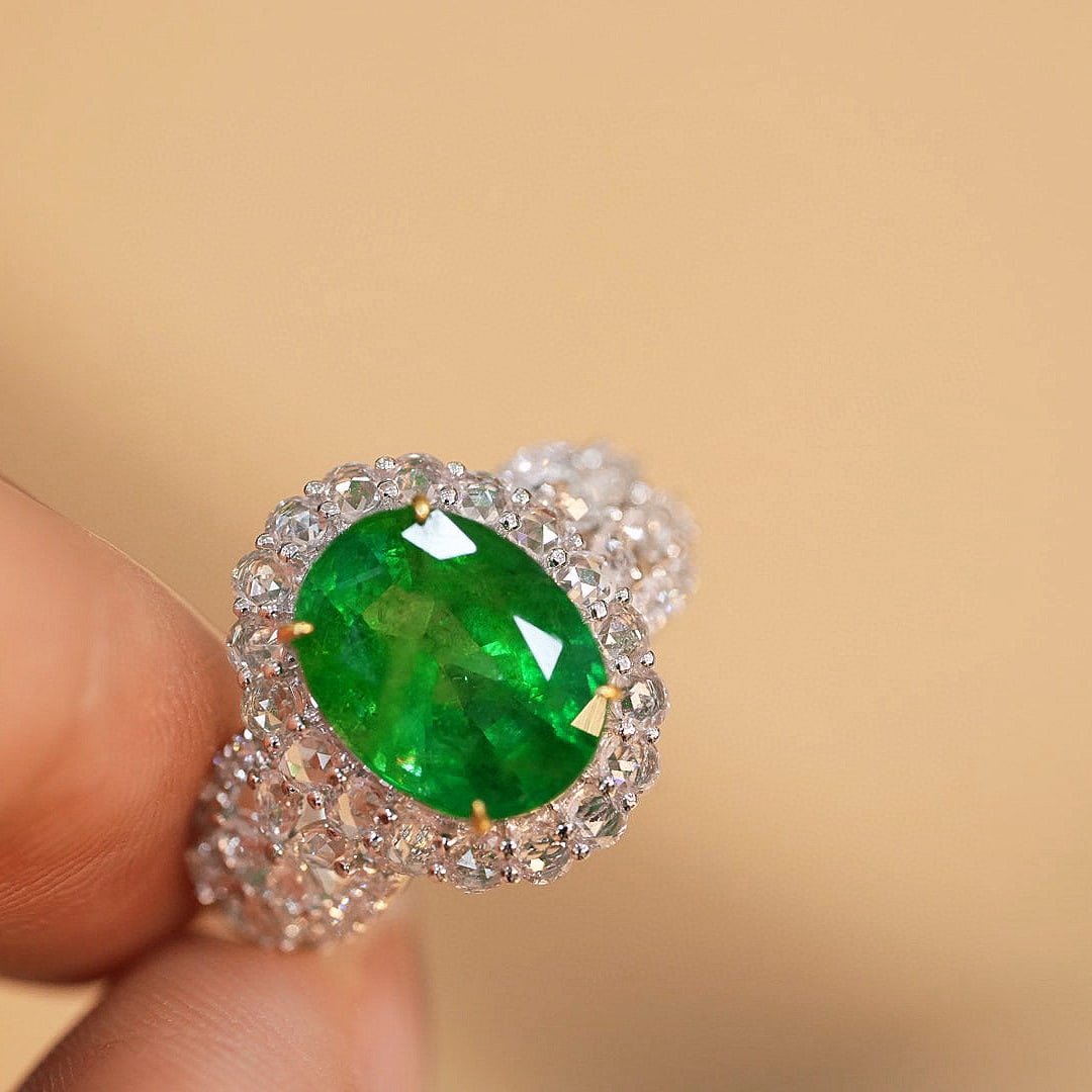 14k Gold 3.4 Ct Natural Emerald & Diamond Ring - 8