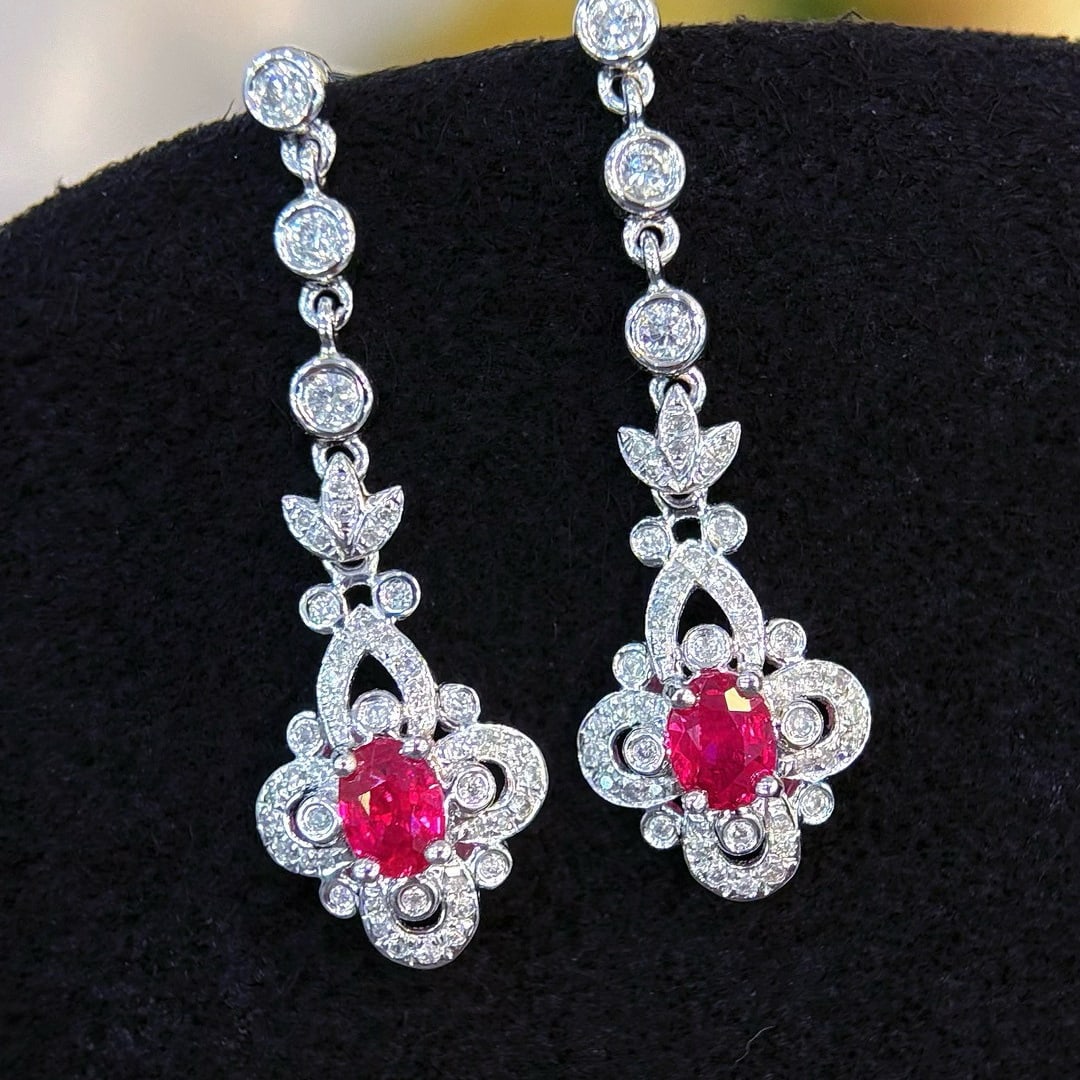 14k Gold 0.65 Ct Natural Ruby & Diamond Earrings: Ref:230987197 // gold content:14k gold // main gemstone:ruby // shape:oval // carat weight:0. 65ct // color:red // treatment:natural // cut grade:g // // adjacent gemstone 2 : diamond // shape:round