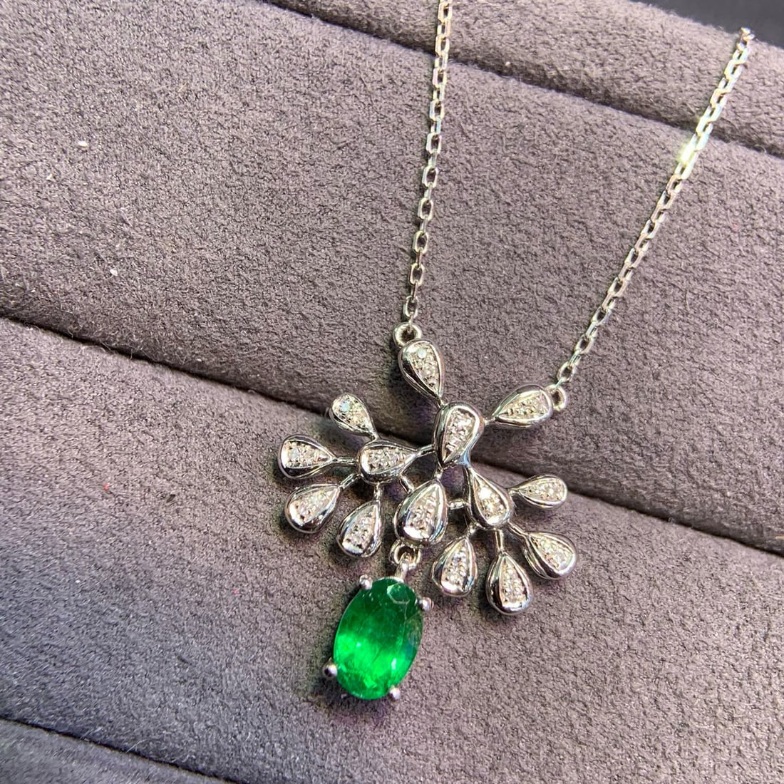 14k Gold 0.65 Ct Natural Emerald & Diamond Pendant( Without Chain ) - 3