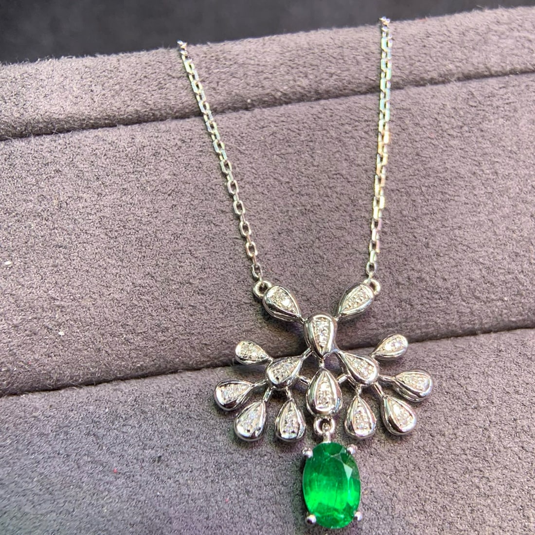 14k Gold 0.65 Ct Natural Emerald & Diamond Pendant( Without Chain ) - 4