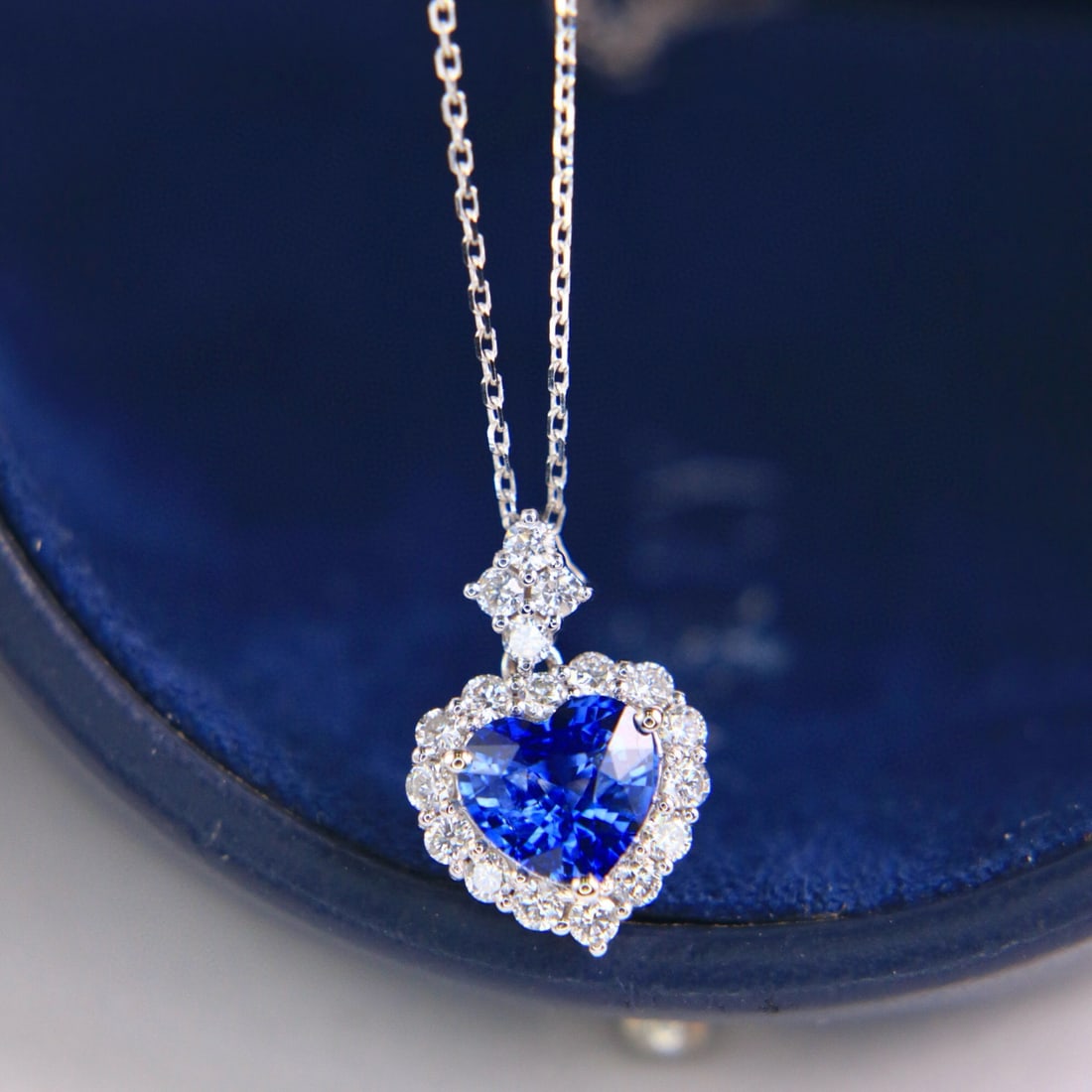 14k Gold 1.54 Ctw Natural Sapphire & Diamond Pendant( Without Chain ): Ref:230987208 // gold content:14k gold // main gemstone:sapphire // shape:heart // carat weight:1. 16ct // color:blue // treatment:natural // cut grade:g // // adjacent gemstone 2 : diamond //