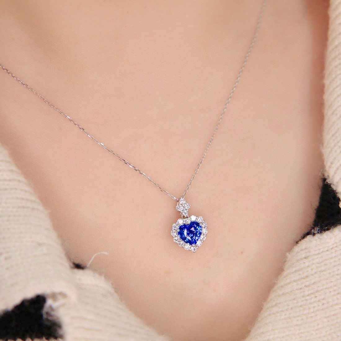 14k Gold 1.54 Ctw Natural Sapphire & Diamond Pendant( Without Chain ) - 5