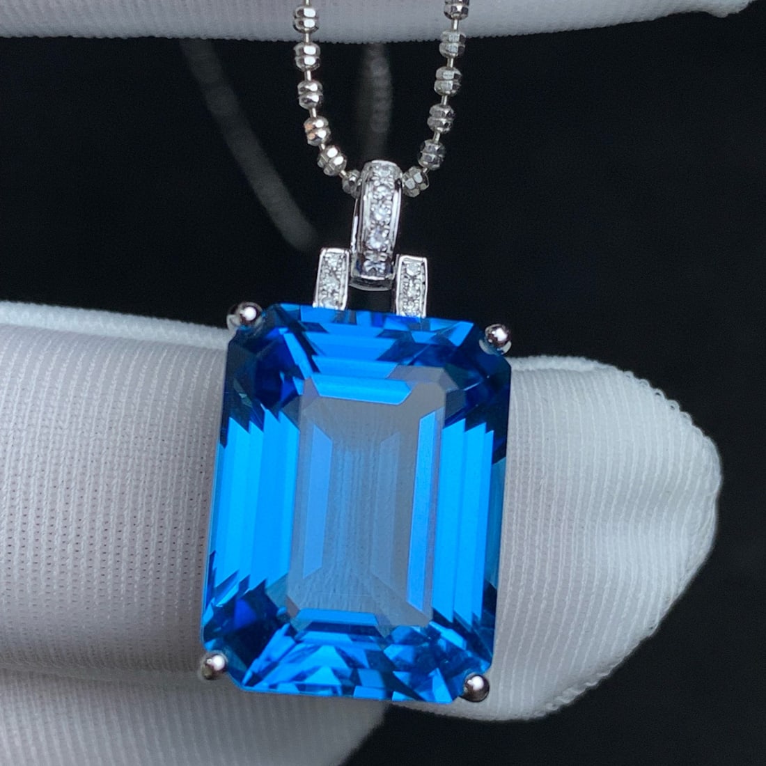 14k Gold 15.45 Ct Natural Topaz & Diamond Pendant( Without Chain ) - 5