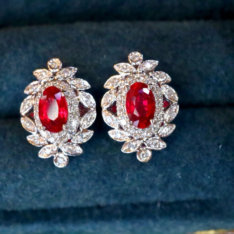 14k Gold 0.7 Ctw Natural Ruby & Diamond Earrings: Ref:230987219 // gold content:14k gold // main gemstone:ruby // shape:oval // carat weight:0. 5ct // color:red // treatment:natural // cut grade:g // // adjacent gemstone 2 : diamond // shape:round