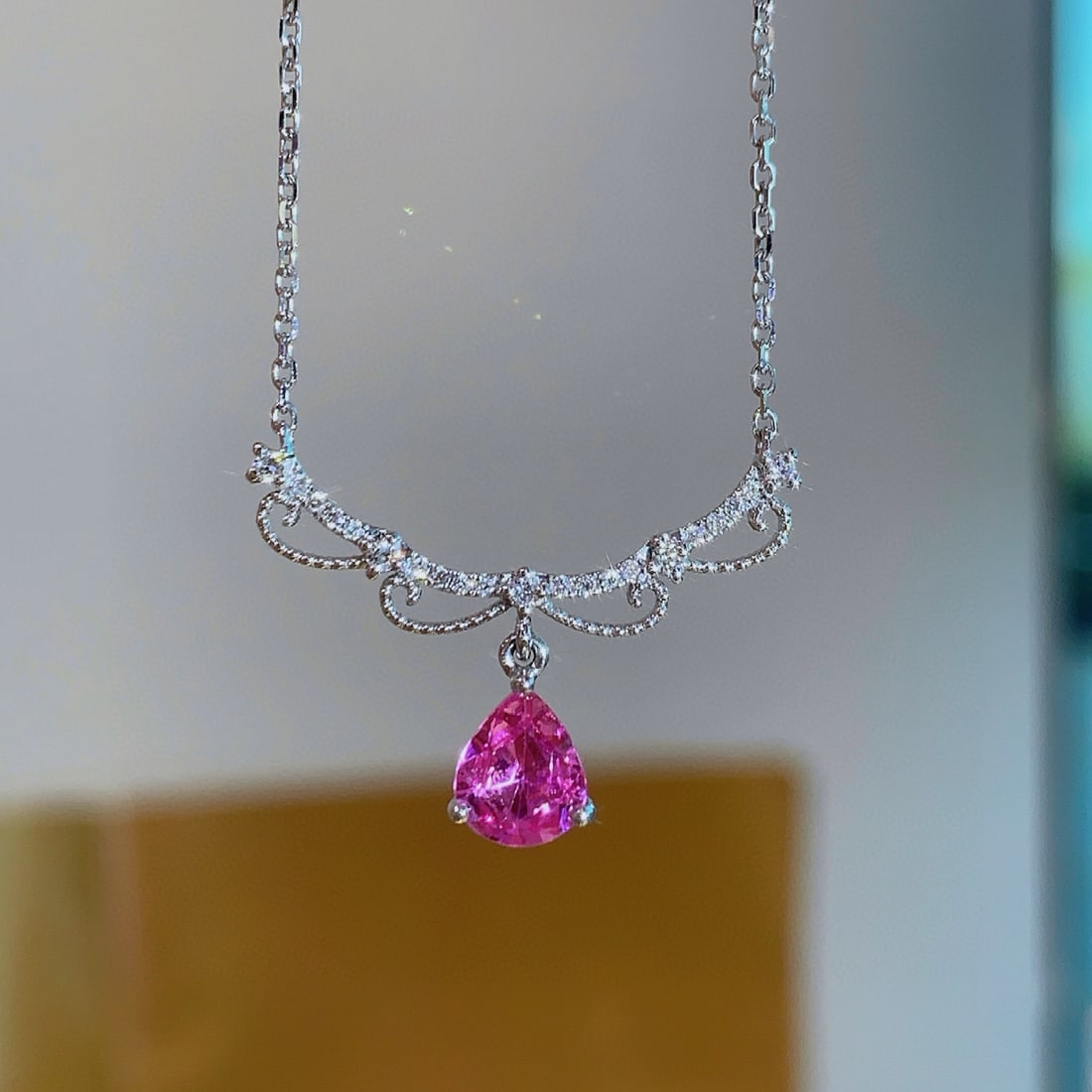 14k Gold 0.63 Ctw Natural Sapphire & Diamond Pendant( Without Chain ): Ref:230987223 // gold content:14k gold // main gemstone:sapphire // shape:pear // carat weight:0. 55ct // color:pink // treatment:natural // cut grade:g // // adjacent gemstone 2 : diamond //