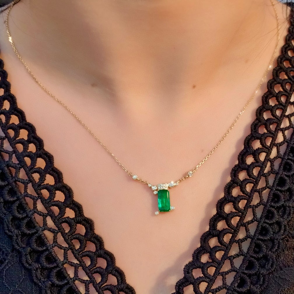 14k Gold 1.15 Ctw Natural Emerald & Diamond Pendant( Without Chain ) - 3