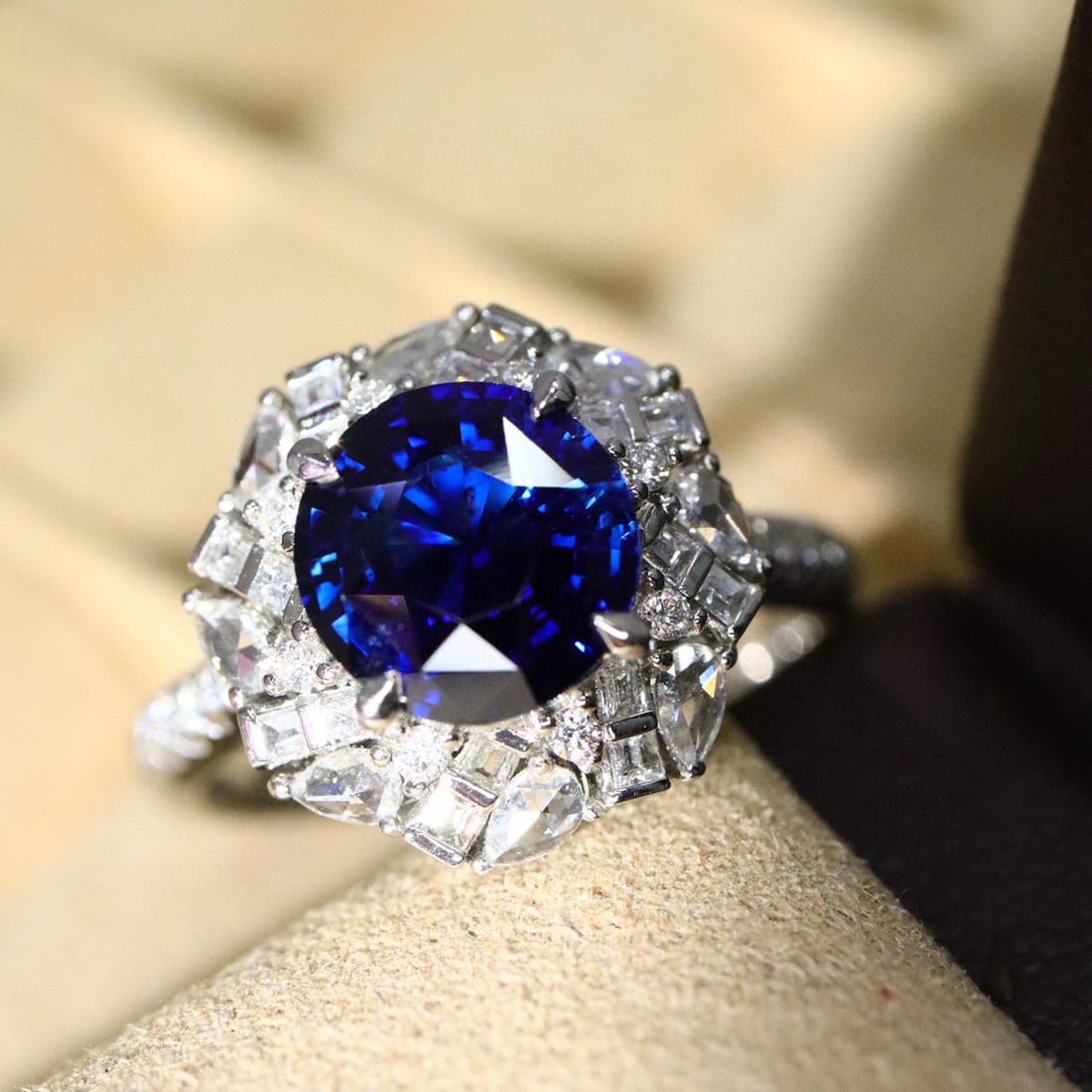 14k Gold 2.85 Ctw Natural Sapphire & Diamond Ring: Ref:230987226 // gold content:14k gold // ring size:7. 25us // // main gemstone:sapphire // shape:round // carat weight:2. 3ct // color:blue // treatment:natural // cut grade:g // // adjacent gemstone