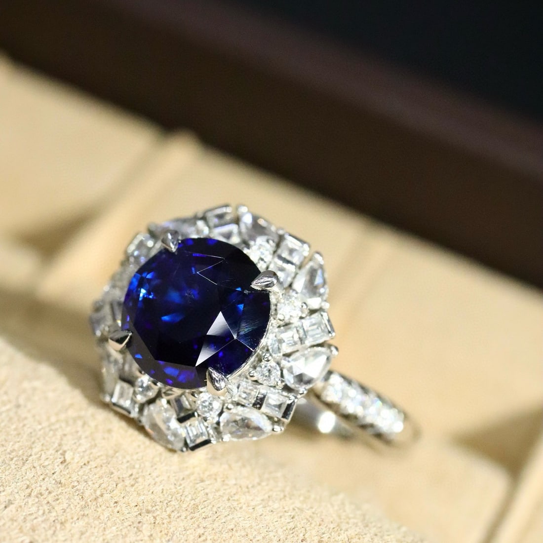 14k Gold 2.85 Ctw Natural Sapphire & Diamond Ring - 2