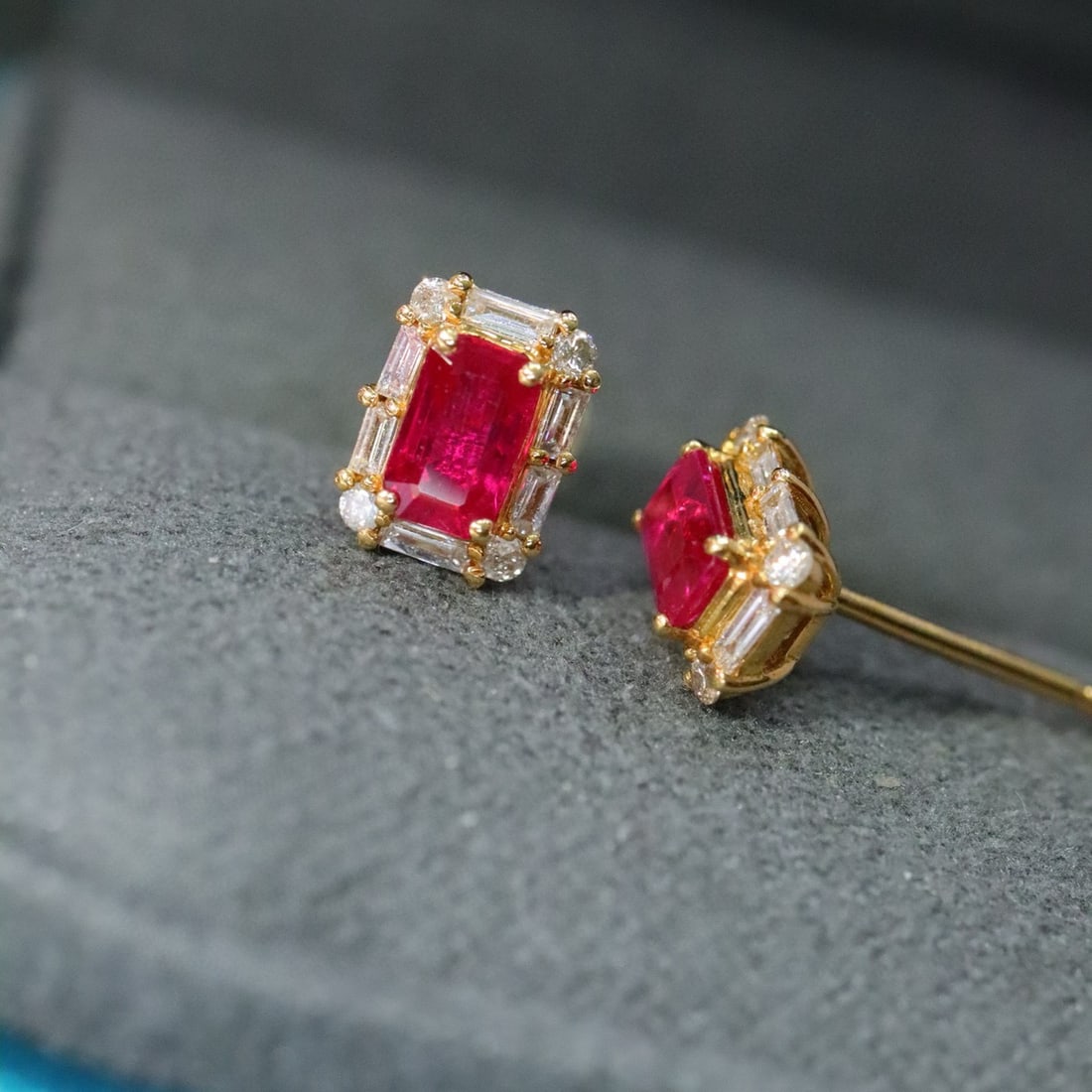 14k Gold 0.94 Ctw Natural Ruby & Diamond Earrings - 3