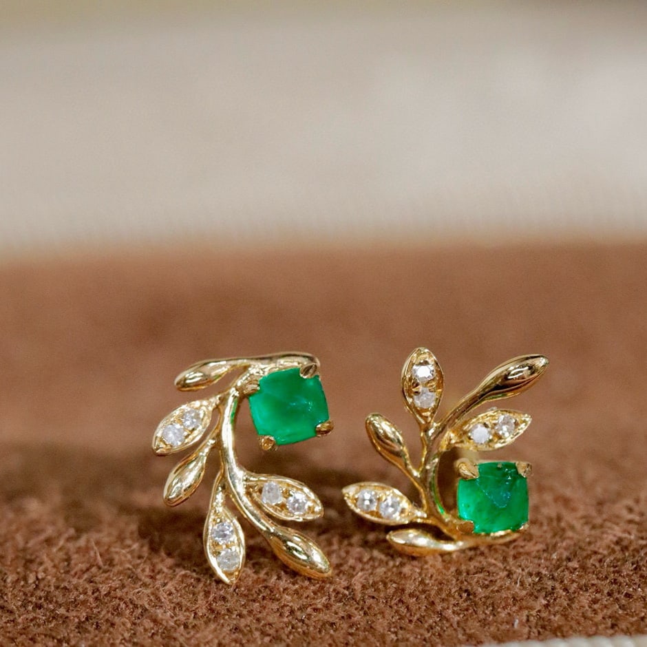 14k Gold 0.39 Ctw Natural Emerald & Diamond Earrings - 5