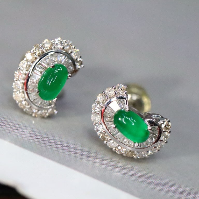 14k Gold 0.97 Ctw Natural Emerald & Diamond Earrings - 4