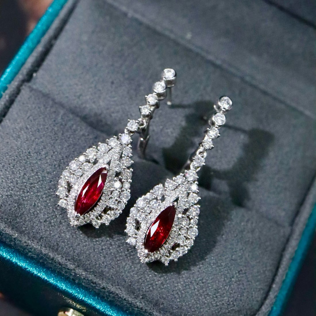 14k Gold 2.28 Ctw Natural Ruby & Diamond Earrings: Ref:230987235 // gold content:14k gold // main gemstone:ruby // shape:pear // carat weight:1. 0ct // color:red // treatment:natural // cut grade:g // // adjacent gemstone 2 : diamond // shape:round //