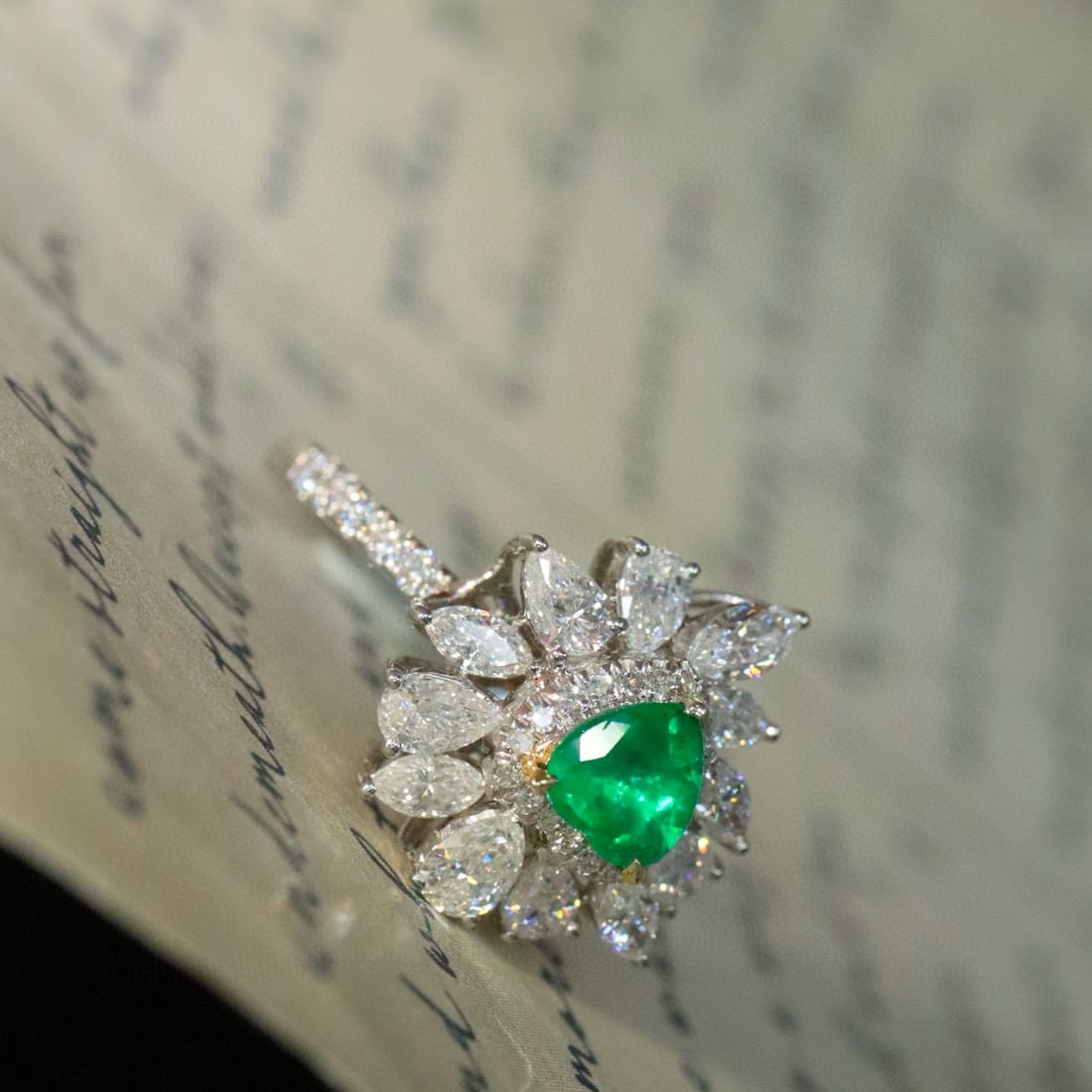14k Gold 1.58 Ctw Natural Emerald & Diamond Ring - 4