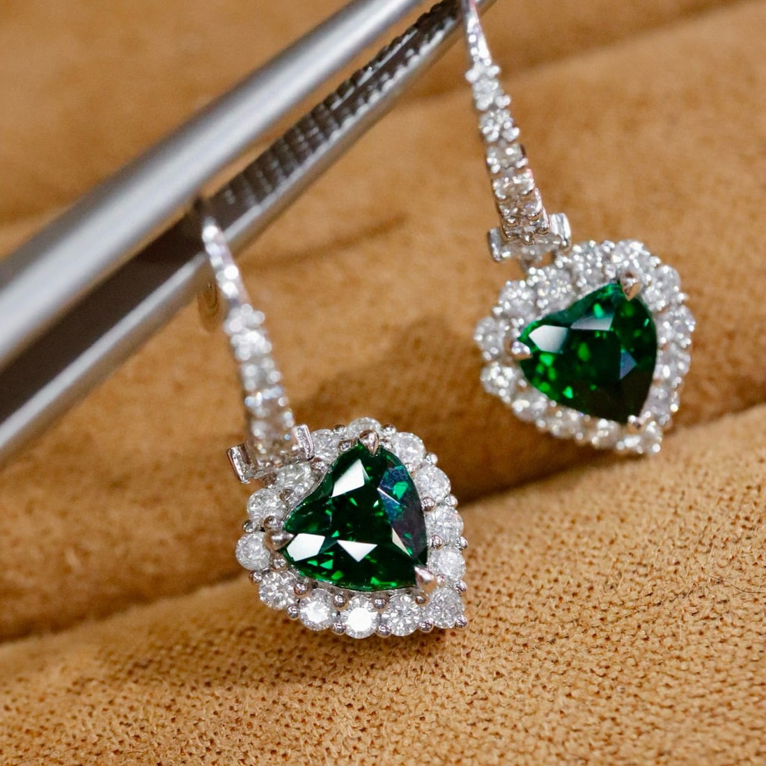 14k Gold 3.10 Ctw Natural Tsavorite & Diamond Earrings - 6