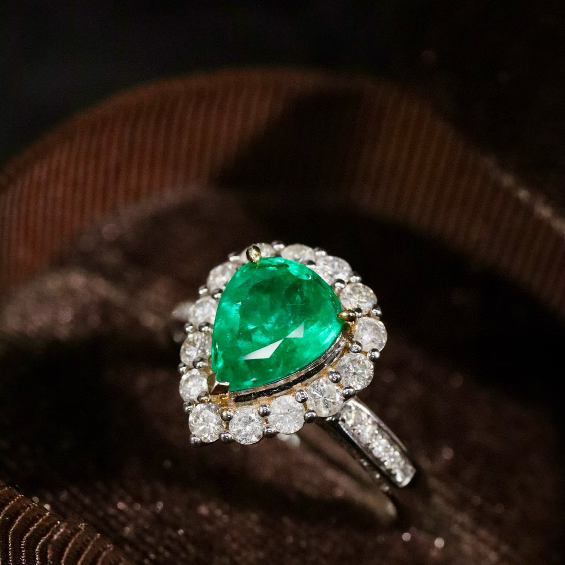 14k Gold 2.21 Ctw Natural Emerald & Diamond Ring - 3