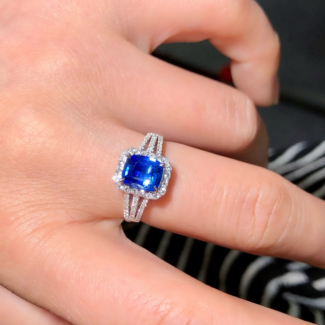 14k Gold 1.79 Ctw Natural Sapphire & Diamond Ring - 2
