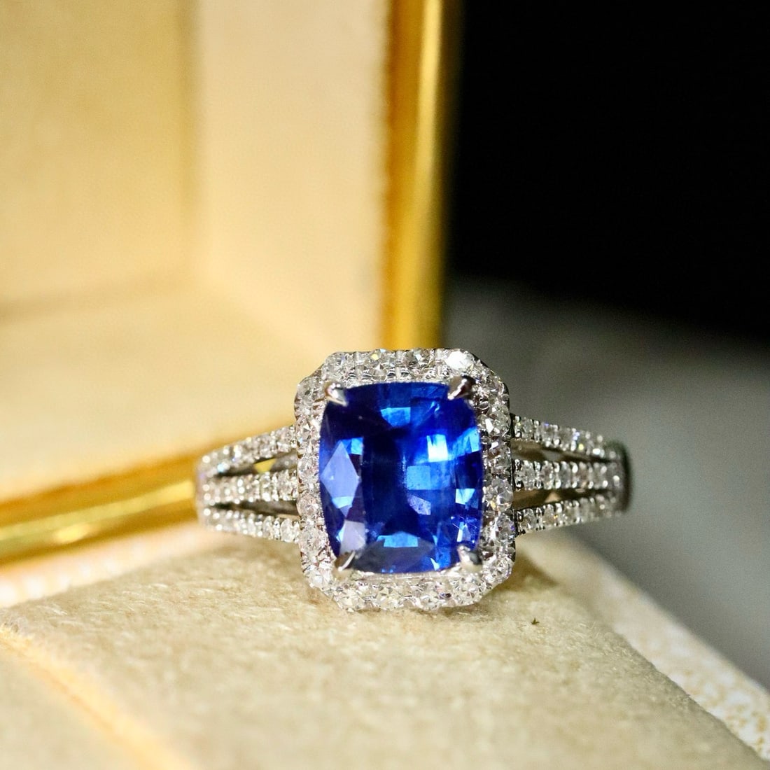14k Gold 1.79 Ctw Natural Sapphire & Diamond Ring - 3
