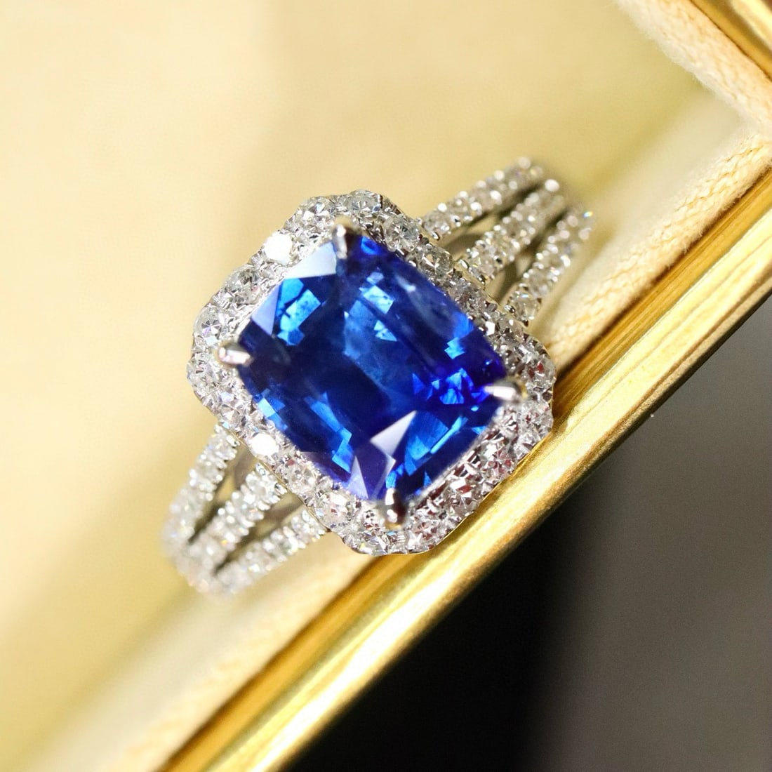 14k Gold 1.79 Ctw Natural Sapphire & Diamond Ring - 6