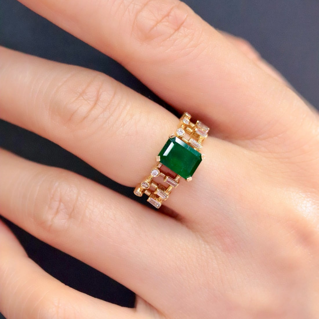 14k Gold 1.66 Ctw Natural Emerald & Diamond Ring - 4