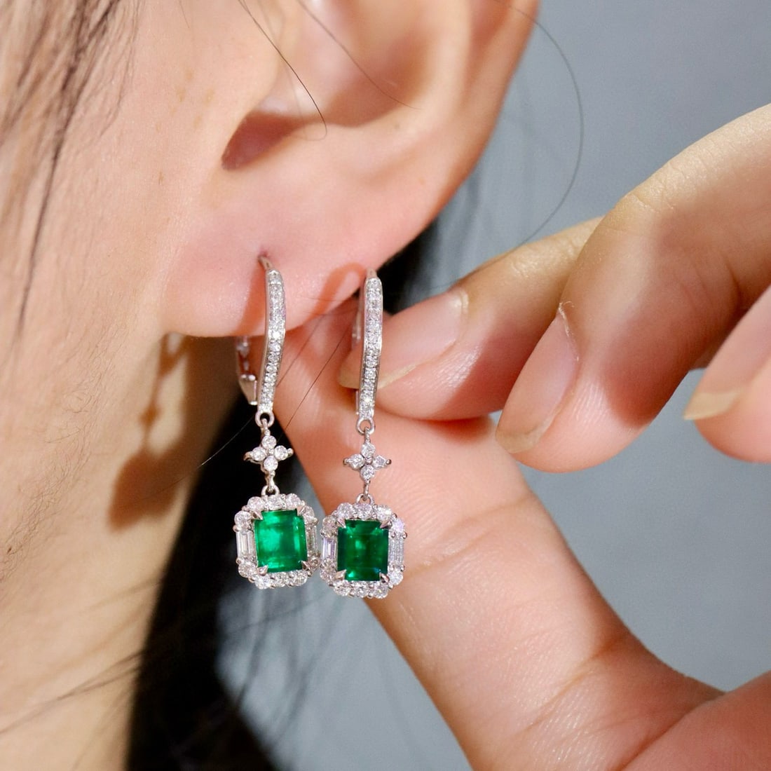 14k Gold 1.58 Ctw Natural Emerald & Diamond Earrings - 2