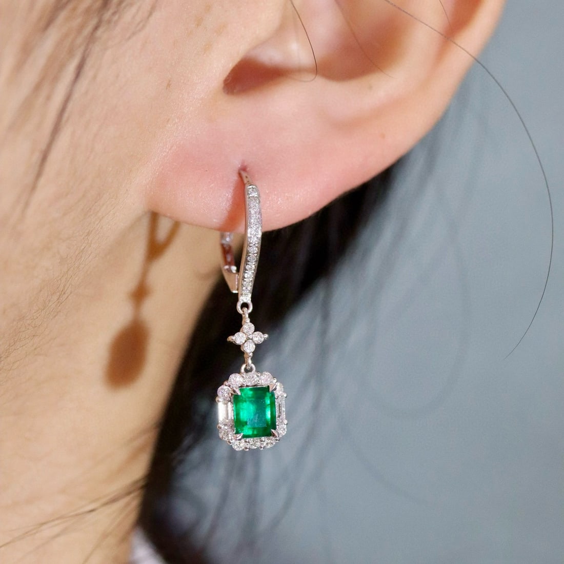 14k Gold 1.58 Ctw Natural Emerald & Diamond Earrings - 3
