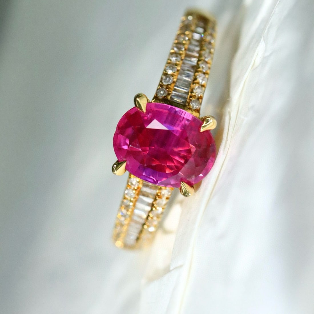 14k Gold 1.26 Ctw Natural Ruby & Diamond Ring: Ref:230987259 // gold content:14k gold // ring size:7. 25us // // main gemstone:ruby // shape:oval // carat weight:1. 0ct // color:red // treatment:natural // cut grade:g // // adjacent gemstone 2 :
