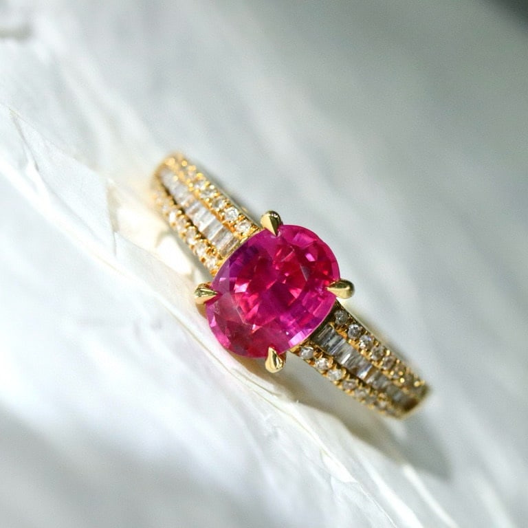 14k Gold 1.26 Ctw Natural Ruby & Diamond Ring - 2