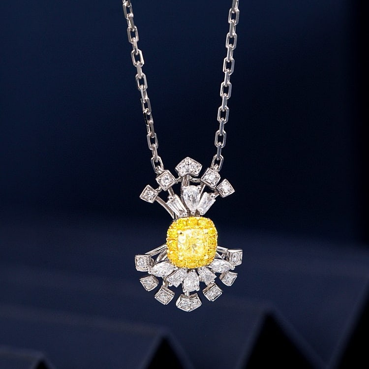 14k Gold 0.60 Ctw Natural Yellow Diamond & Diamond Pendant( Without Chain ): Ref:230988004 // gold content:14k gold // main gemstone:yellow diamond // shape:cushion // carat weight:0. 24ct // color:yellow // treatment:natural // // adjacent gemstone 2 : diamond // shape:multip