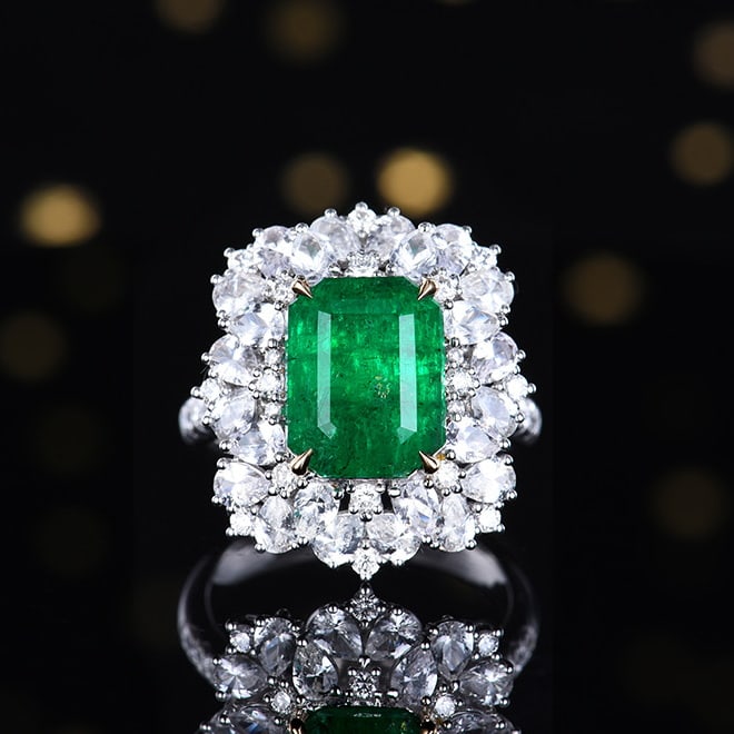 14k Gold 6.53 Ctw Vivid Green Natural Emerald & Diamond Ring/pendant( Without Chain ): Ref:230988011 // gold content:14k gold // ring size:7. 25us // // main gemstone:emerald // shape:octagonal // carat weight:6. 05ct // color:vivid green // treatment:natural // // adjacent gemstone 2 :