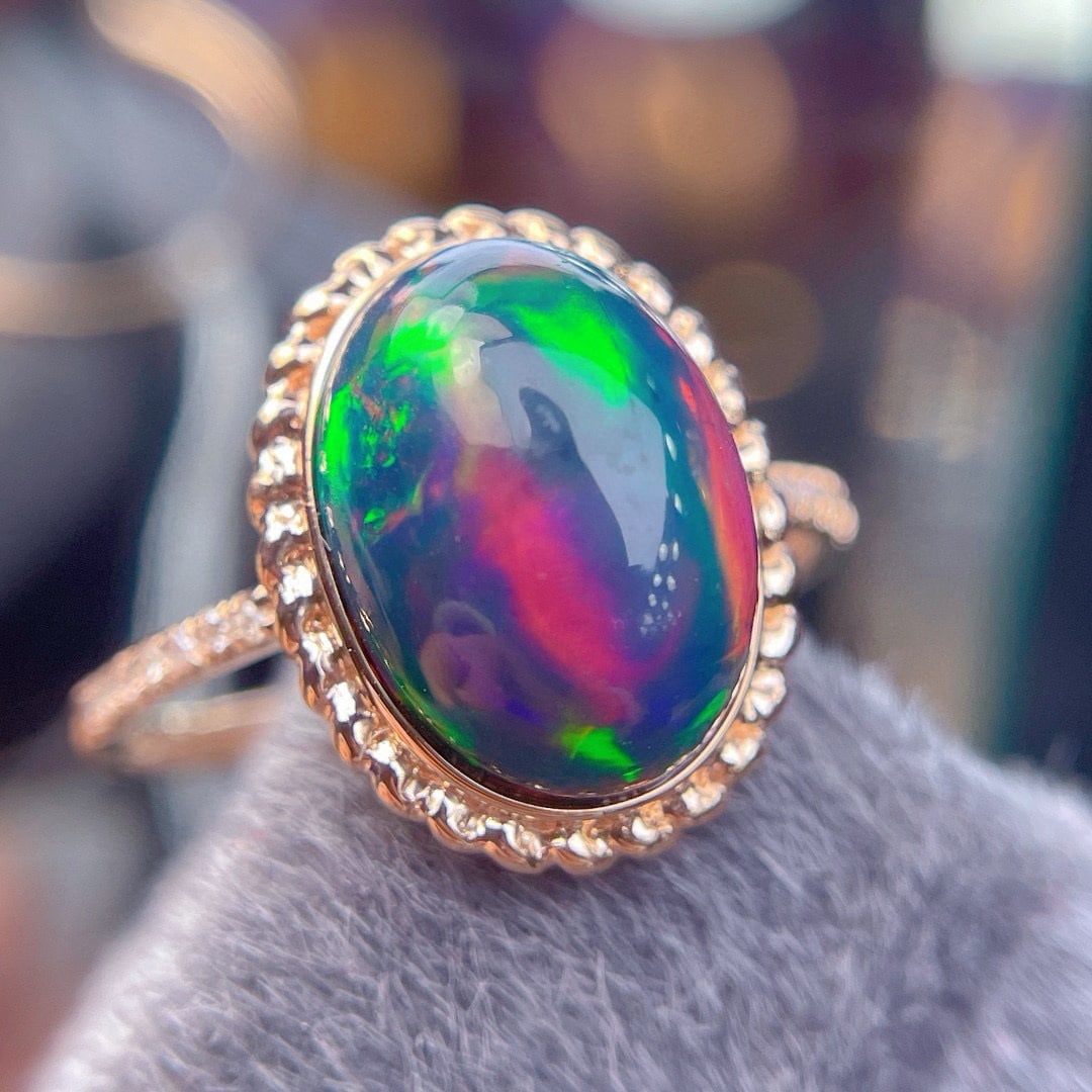 14k Gold 4.4 Ct Natural Opal & Diamond Ring - 5