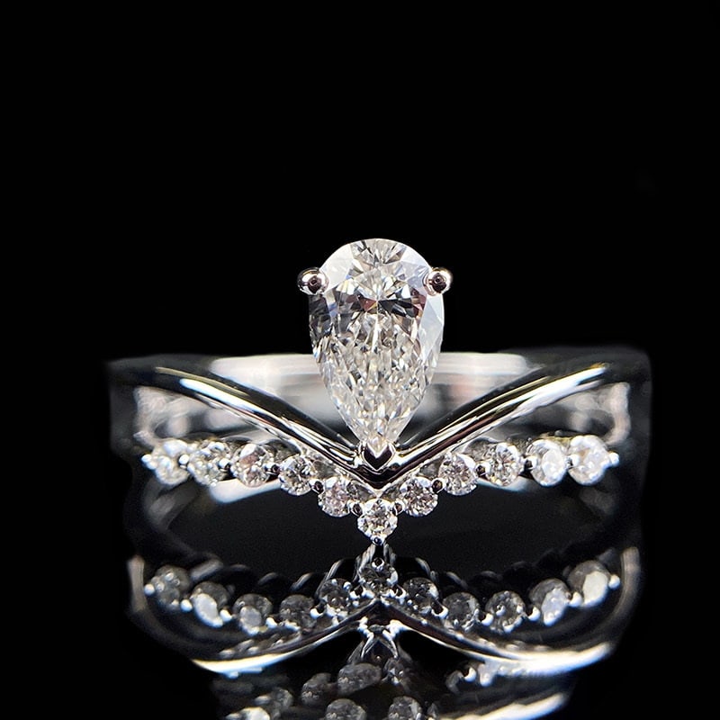 Gia Certified 14k Gold 0.35 Ct Natural G Vs2 Pear Diamond Ring: Ref:230988035 // gold content:14k gold // ring size:7. 25us // // main gemstone:diamond // certified:gia // shape:pear // carat weight:0. 35ct // clarity grade:vs2 // color:g // treatment:natural //