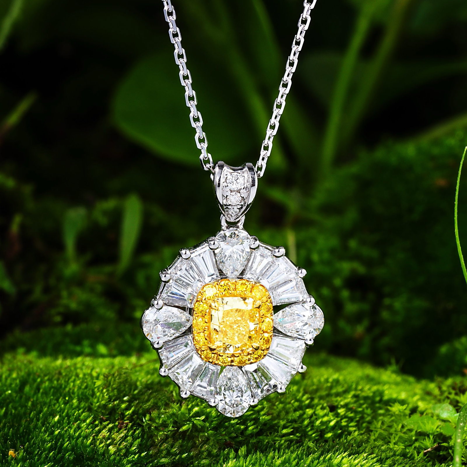 14k Gold 1.59 Ctw Natural Yellow Diamond & Diamond Pendant( Without Chain ): Ref:230988037 // gold content:14k gold // main gemstone:yellow diamond // shape:cushion // carat weight:0. 41ct // color:yellow // treatment:natural // // adjacent gemstone 2 : diamond //