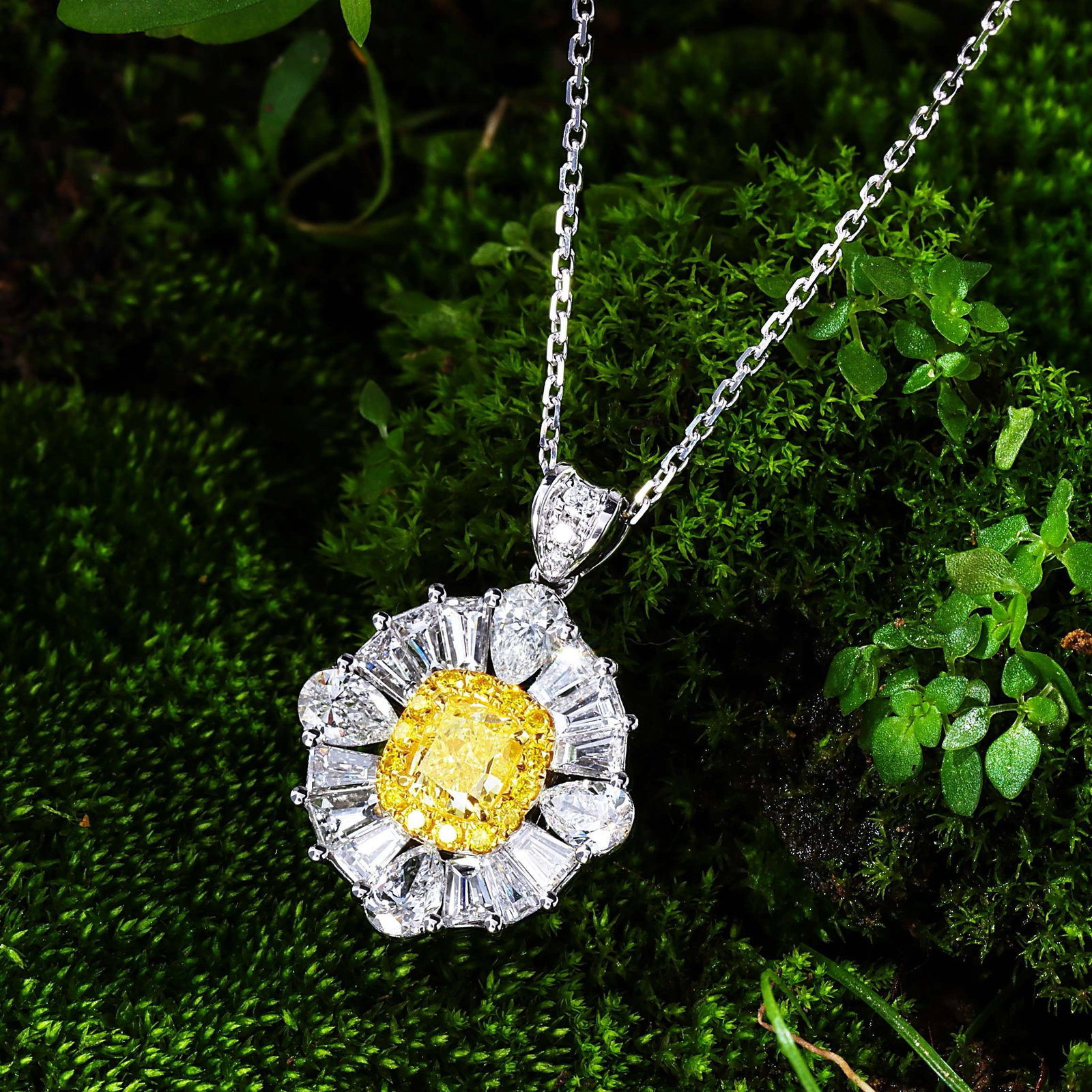 14k Gold 1.59 Ctw Natural Yellow Diamond & Diamond Pendant( Without Chain ) - 2